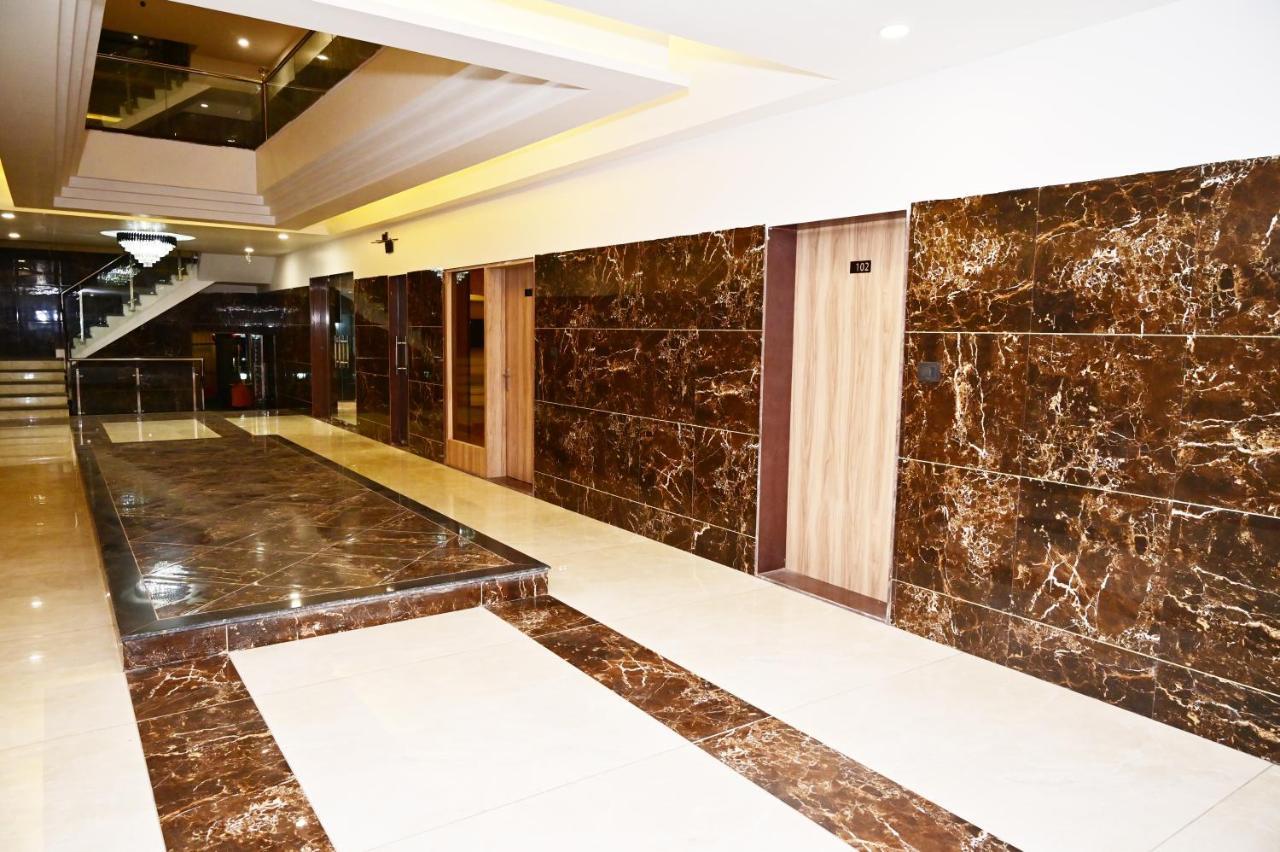The Dwelling Inn Grander Noida Exterior foto