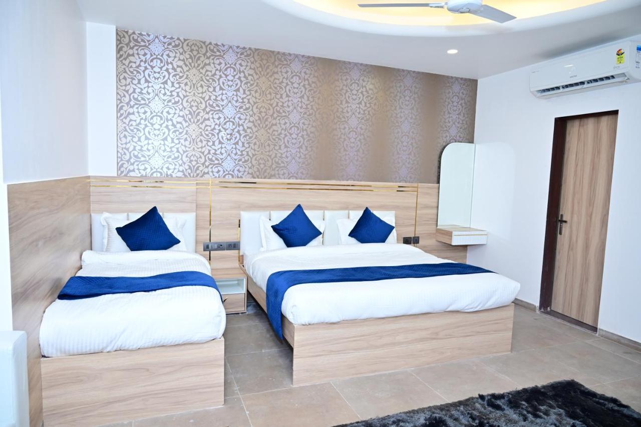 The Dwelling Inn Grander Noida Exterior foto