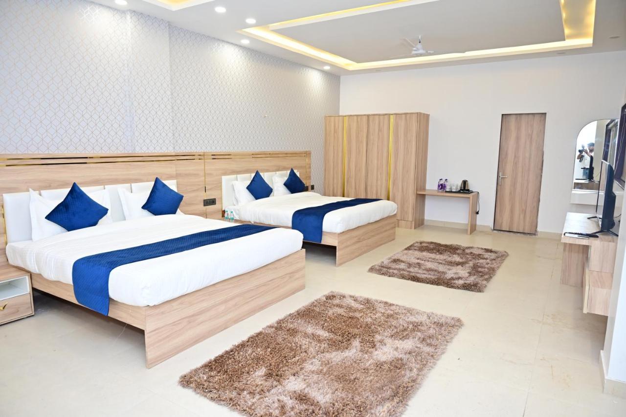 The Dwelling Inn Grander Noida Exterior foto