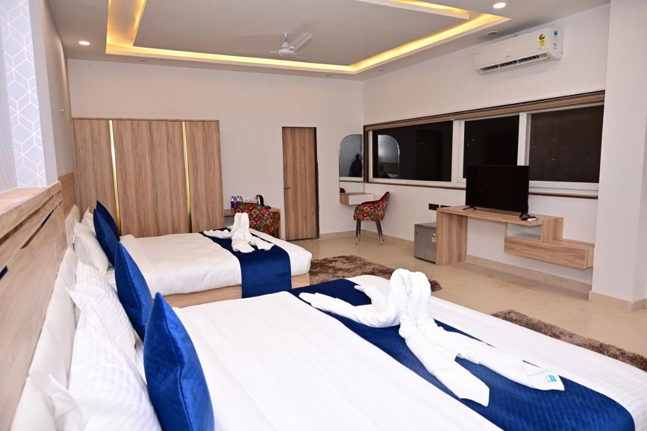 The Dwelling Inn Grander Noida Exterior foto