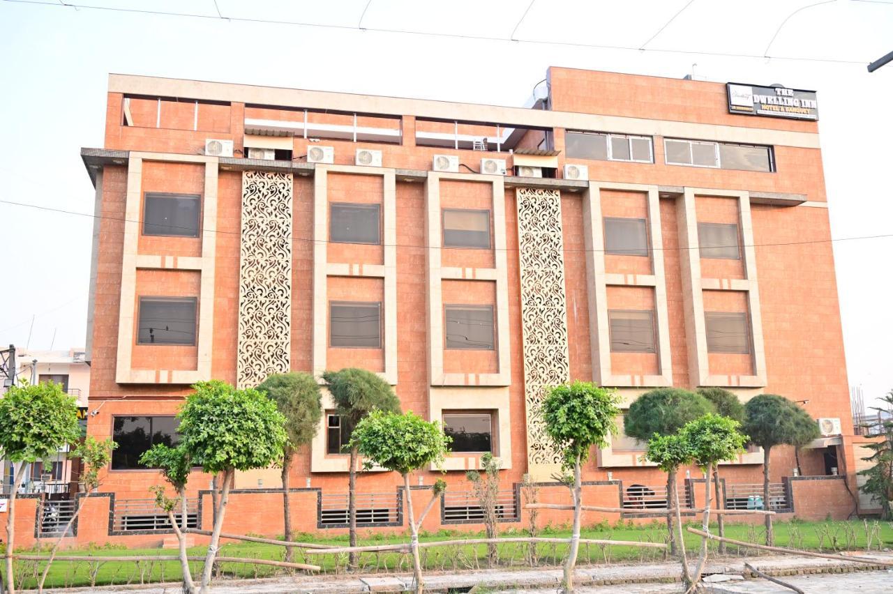 The Dwelling Inn Grander Noida Exterior foto