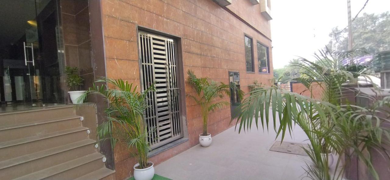 The Dwelling Inn Grander Noida Exterior foto