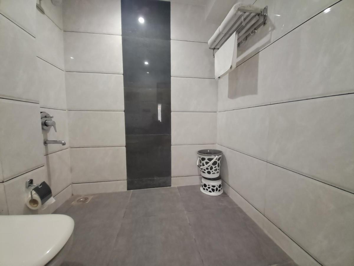 The Dwelling Inn Grander Noida Exterior foto