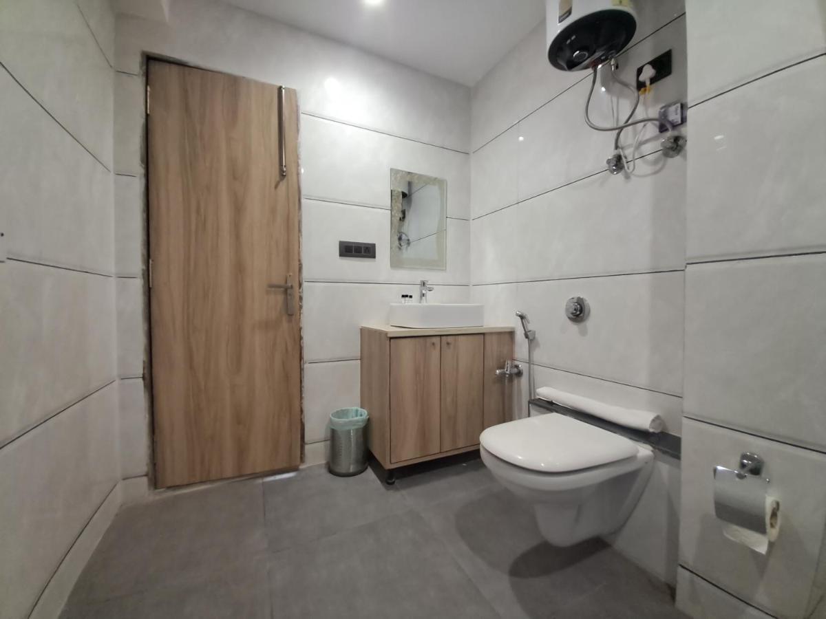 The Dwelling Inn Grander Noida Exterior foto